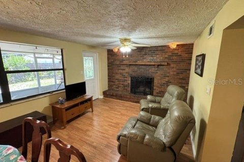 House in Sarasota, Florida 3 bedrooms, 153.66 sq.m. № 2113239 - photo 4