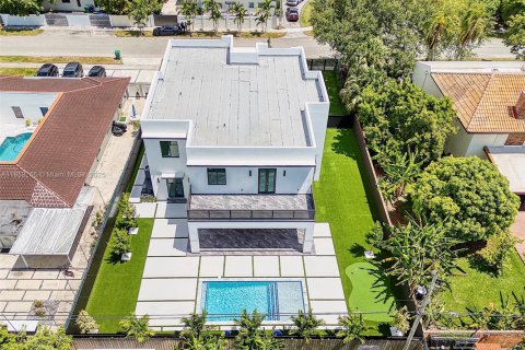 Casa en venta en Miami, Florida, 4 dormitorios, 423.63 m2 № 1872439 - foto 6