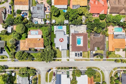 Casa en venta en Miami, Florida, 4 dormitorios, 423.63 m2 № 1872439 - foto 4