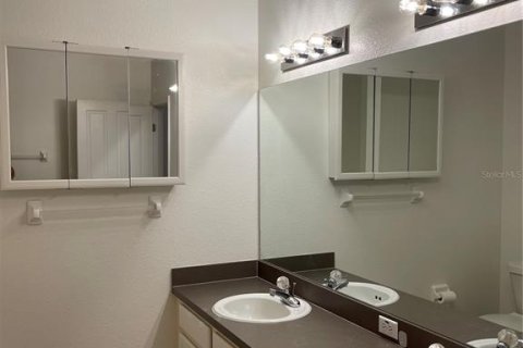 Touwnhouse à louer à Lakeland, Floride: 3 chambres, 122.91 m2 № 1582139 - photo 4