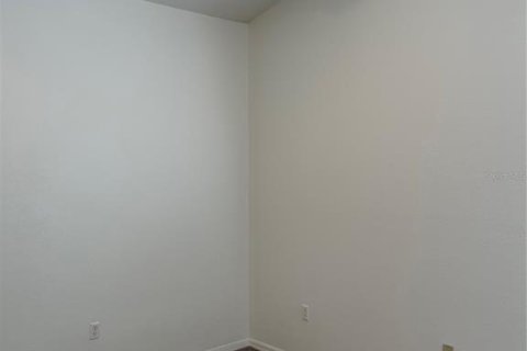 Touwnhouse à louer à Lakeland, Floride: 3 chambres, 122.91 m2 № 1582139 - photo 7