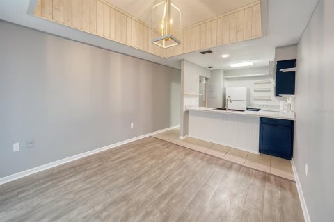 Condo in Mulberry, Florida, 2 bedrooms  № 1857841 - photo 2