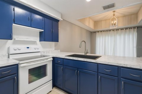 Condo in Mulberry, Florida, 2 bedrooms  № 1857841 - photo 5