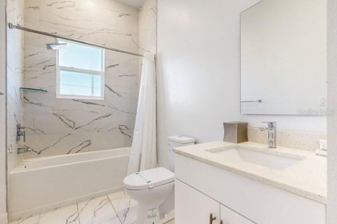 Adosado en venta en Davenport, Florida, 4 dormitorios, 155.24 m2 № 2212315 - foto 14