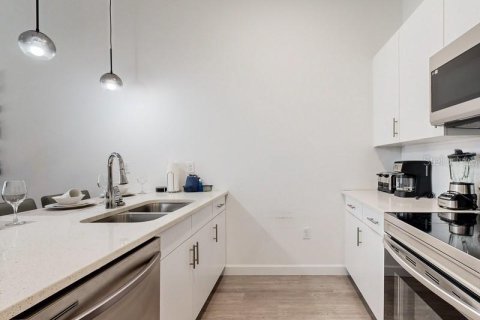 Adosado en venta en Davenport, Florida, 4 dormitorios, 155.24 m2 № 2212315 - foto 9