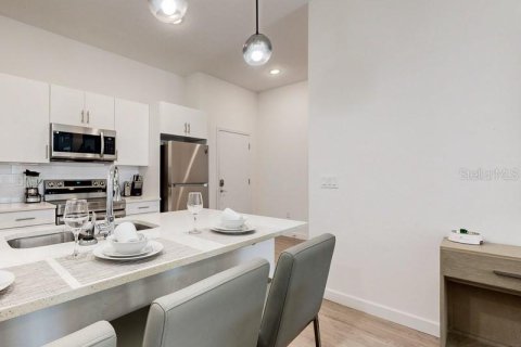 Adosado en venta en Davenport, Florida, 4 dormitorios, 155.24 m2 № 2212315 - foto 8