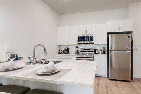 Adosado en venta en Davenport, Florida, 4 dormitorios, 155.24 m2 № 2212315 - foto 7
