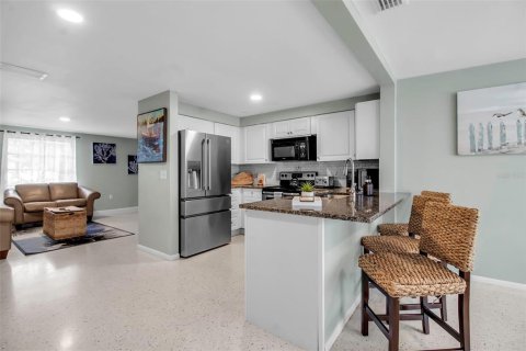 House in Bradenton, Florida 3 bedrooms, 126.35 sq.m. № 1718851 - photo 13