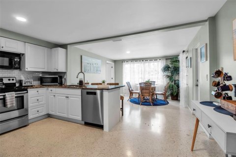 House in Bradenton, Florida 3 bedrooms, 126.35 sq.m. № 1718851 - photo 12