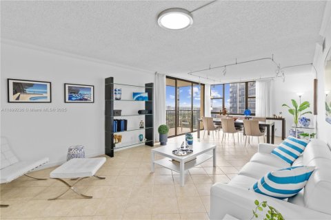 Condo in Aventura, Florida, 2 bedrooms № 2081637