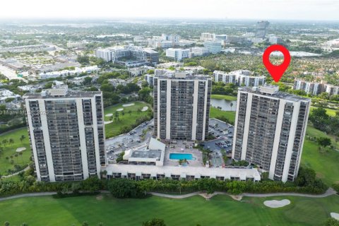 Condo in Aventura, Florida, 2 bedrooms  № 2081637 - photo 26