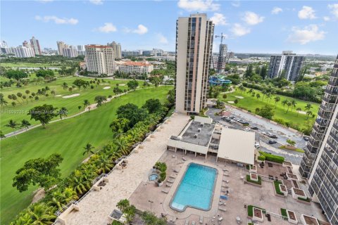 Condo in Aventura, Florida, 2 bedrooms  № 2081637 - photo 20