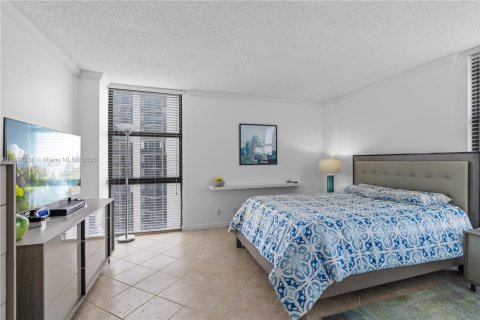 Condo in Aventura, Florida, 2 bedrooms  № 2081637 - photo 13