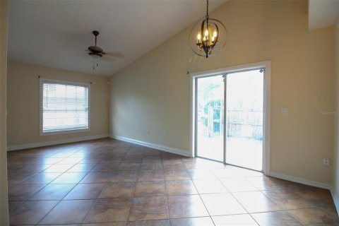 Duplex in Lakeland, Florida 3 bedrooms, 142.79 sq.m. № 1905477 - photo 6