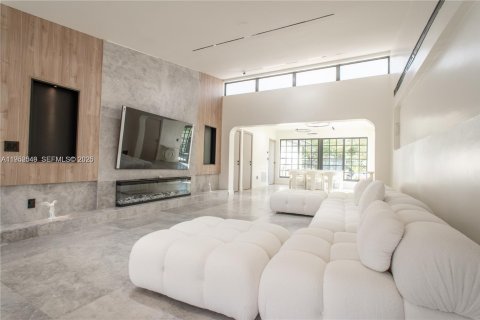 Casa en alquiler en Miami Beach, Florida, 4 dormitorios, 176.51 m2 № 2008013 - foto 9