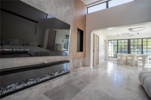 Casa en alquiler en Miami Beach, Florida, 4 dormitorios, 176.51 m2 № 2008013 - foto 16