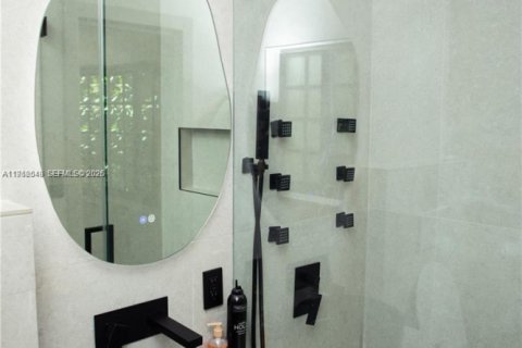 Casa en alquiler en Miami Beach, Florida, 4 dormitorios, 176.51 m2 № 2008013 - foto 30