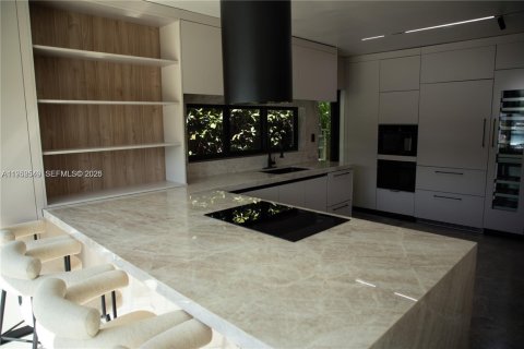 Casa en alquiler en Miami Beach, Florida, 4 dormitorios, 176.51 m2 № 2008013 - foto 3