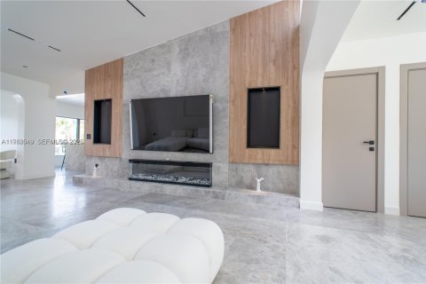 Casa en alquiler en Miami Beach, Florida, 4 dormitorios, 176.51 m2 № 2008013 - foto 12