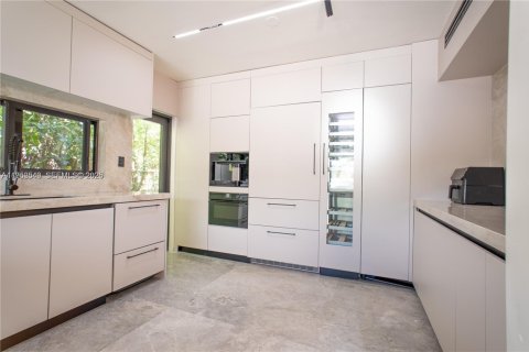 Casa en alquiler en Miami Beach, Florida, 4 dormitorios, 176.51 m2 № 2008013 - foto 6