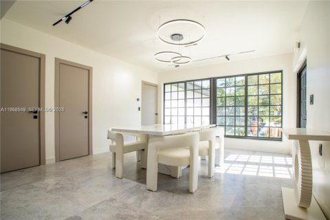 Casa en alquiler en Miami Beach, Florida, 4 dormitorios, 176.51 m2 № 2008013 - foto 11