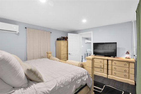 Commercial property in Sanford, Florida 4 bedrooms, 147.9 sq.m. № 2151145 - photo 30