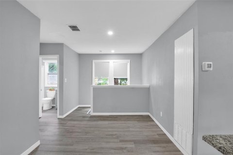 Commercial property in Sanford, Florida 4 bedrooms, 147.9 sq.m. № 2151145 - photo 7