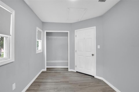 Commercial property in Sanford, Florida 4 bedrooms, 147.9 sq.m. № 2151145 - photo 13