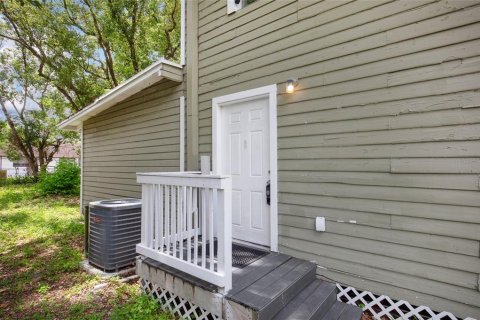 Commercial property in Sanford, Florida 4 bedrooms, 147.9 sq.m. № 2151145 - photo 3