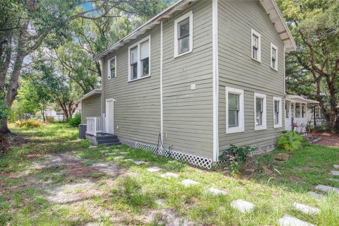 Commercial property in Sanford, Florida 4 bedrooms, 147.9 sq.m. № 2151145 - photo 2
