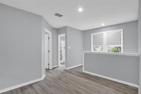 Commercial property in Sanford, Florida 4 bedrooms, 147.9 sq.m. № 2151145 - photo 8