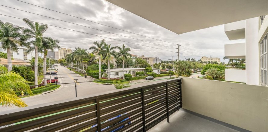 Condo in Bay Harbor Islands, Florida, 1 bedroom № 1715872