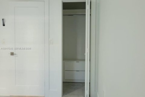 House in Miami Beach, Florida 1 bedroom, 748.79 sq.m. № 2176094 - photo 17