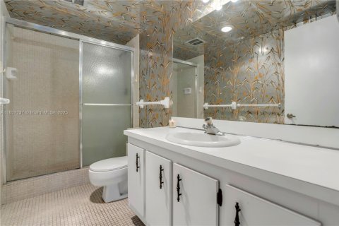 Condo in Lauderhill, Florida, 2 bedrooms  № 1799182 - photo 11