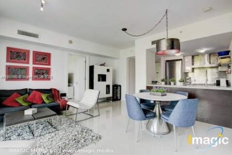 Купить кондоминиум в Майами, Флорида 2 спальни, 83.24м2, № 1932239 - фото 8