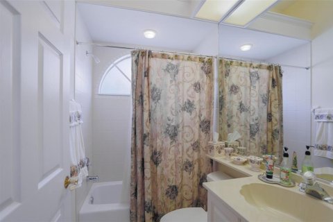 Casa en alquiler en University Park, Florida, 4 dormitorios, 264.4 m2 № 1536460 - foto 22