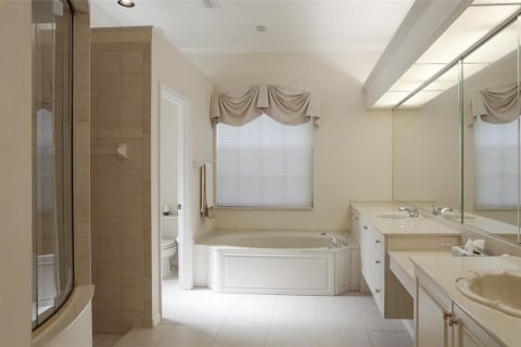 Casa en alquiler en University Park, Florida, 4 dormitorios, 264.4 m2 № 1536460 - foto 18