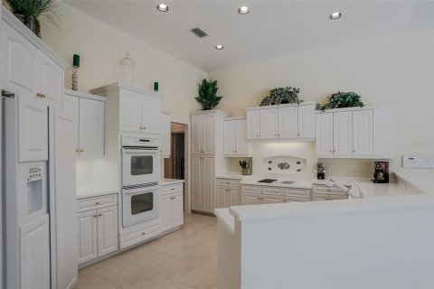 Casa en alquiler en University Park, Florida, 4 dormitorios, 264.4 m2 № 1536460 - foto 15