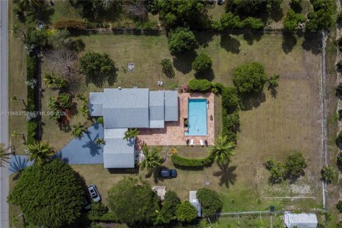 House in Homestead, Florida 4 bedrooms, 226.22 sq.m. № 2171714 - photo 4