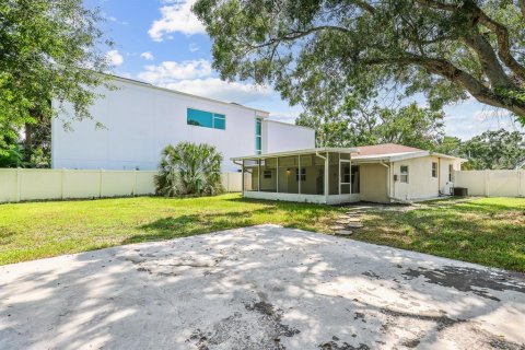 Снять в аренду виллу или дом в Тампа, Флорида 6 комнат, 130.43м2, № 1910791 - фото 28