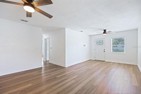 Снять в аренду виллу или дом в Тампа, Флорида 6 комнат, 130.43м2, № 1910791 - фото 4