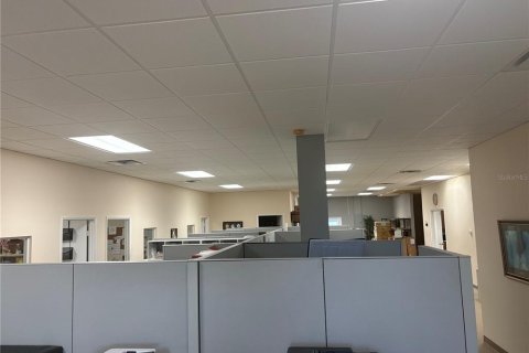 Commercial property in Largo, Florida 321.07 sq.m. № 2367305 - photo 22