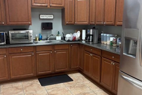 Commercial property in Largo, Florida 321.07 sq.m. № 2367305 - photo 5