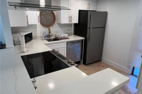 Condominio en venta en Aventura, Florida, 1 dormitorio, 68.84 m2 № 1846028 - foto 1