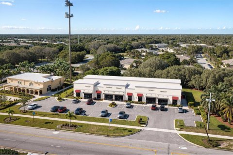 Commercial property in Hobe Sound, Florida № 2082117 - photo 2