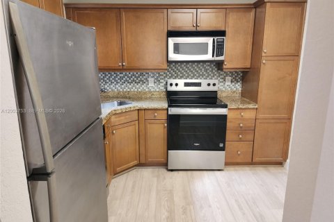 Condo in Coconut Creek, Florida, 3 bedrooms  № 2068331 - photo 8