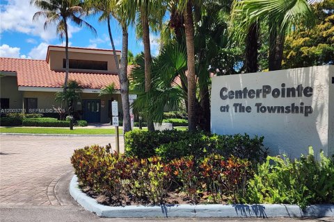 Condo in Coconut Creek, Florida, 3 bedrooms  № 2068331 - photo 26