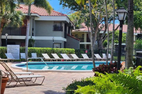 Condo in Coconut Creek, Florida, 3 bedrooms  № 2068331 - photo 29