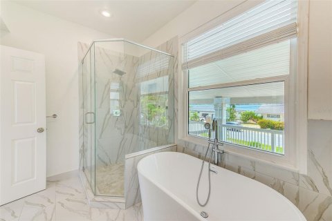 Casa en venta en Saint Pete Beach, Florida, 4 dormitorios, 299.98 m2 № 1915008 - foto 15