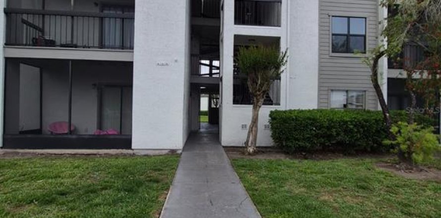 Condo à Kissimmee, Floride, 2 chambres  № 2166401